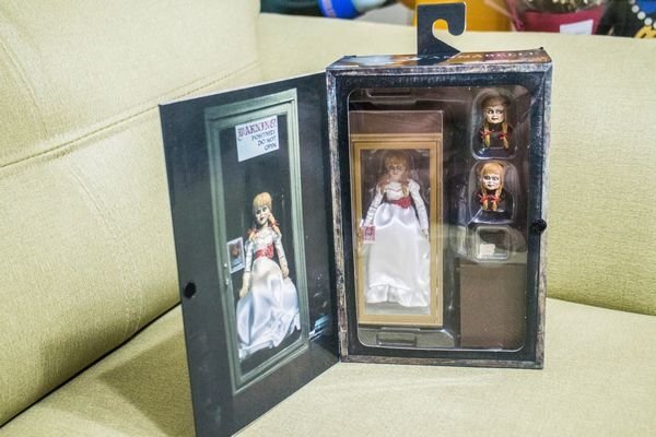 NECA 安娜貝爾 ANNABELLE (7).jpg