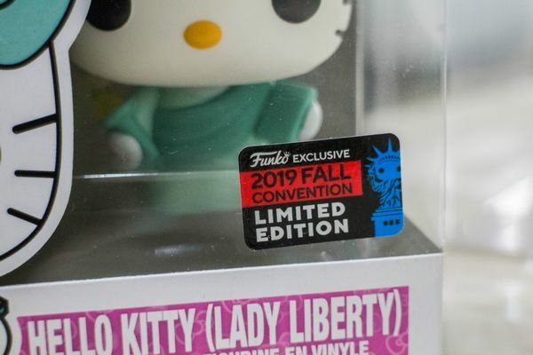 FUNKO POP HelloKitty Liberty 凱蒂貓 自由女神 限定版 2019 FALL NYCC 限定 三麗鷗 (2).jpg