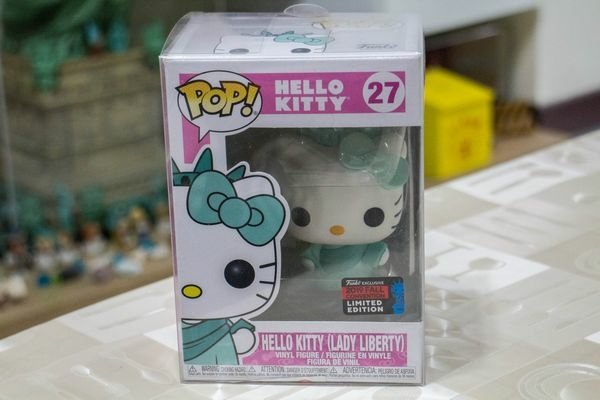 FUNKO POP HelloKitty Liberty 凱蒂貓 自由女神 限定版 2019 FALL NYCC 限定 三麗鷗 (1).jpg