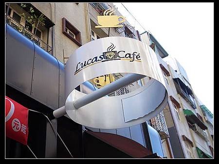 Lucas Cafe 01