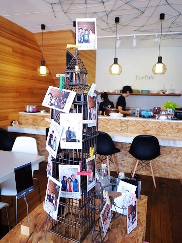The Cafe 17