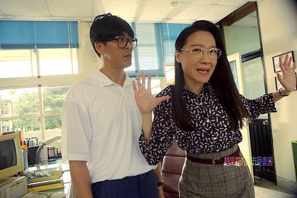 華聯國際提供02麻辣女教授曲家瑞與硬底子演員那維勳客串演出我的少女時代.jpg