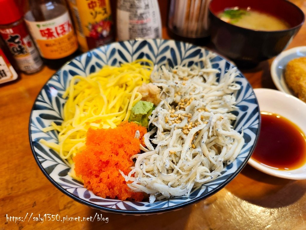 【日本神奈川】ハルミ 長谷站美食推薦 鎌倉必吃吻仔魚丼飯套餐