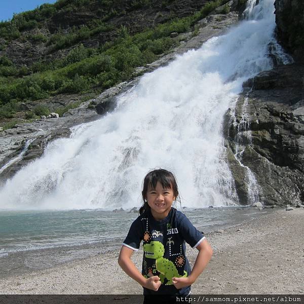 waterfall.JPG