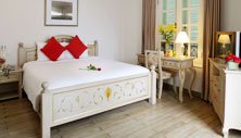 room_deluxe_small.jpg