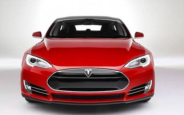 2013-Tesla-Model-S-front-1.jpg