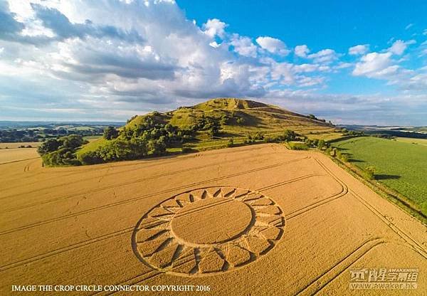 2016-7-30 英國威爾特郡Cley Hill1.jpg