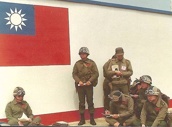 1982年於澎湖實兵演習.青雲正在演練陣前精神動員.jpg