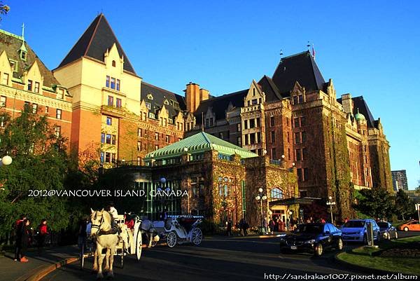 vancouver island-The Fairmont Empress Hotel