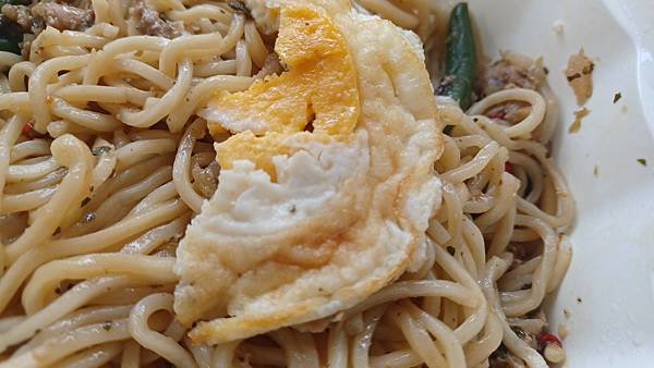 7-11 頌丹樂聯名款 星級饗宴 香辣打拋雞拌麵