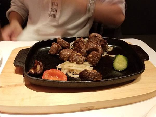 20191130生日西堤_191201_0013.jpg
