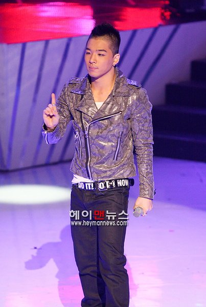 081204 Mnet M Countdown 03.jpg