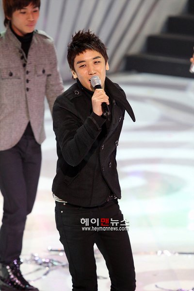 081204 Mnet M Countdown 05.jpg