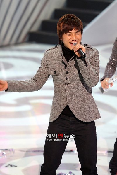 081204 Mnet M Countdown 06.jpg