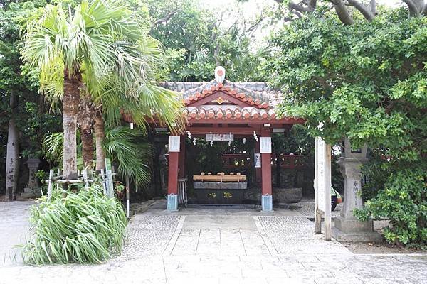 A53-DSC_2788-沖繩縣那霸市久米村波上宮(御手洗).JPG