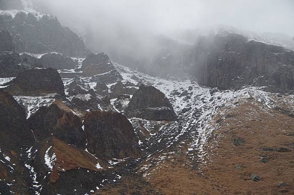 C28-IMGP4526-昂首欣賞長白瀑布雪峰奇景.JPG