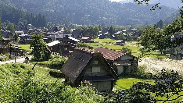 A067-荻町合掌構造村落之「茅葺屋」(1).jpg