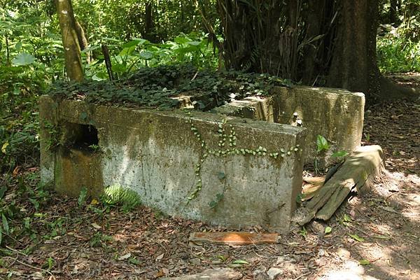 B32-DSC_4581-北港二坑礦場遺址廣場中遺跡.JPG