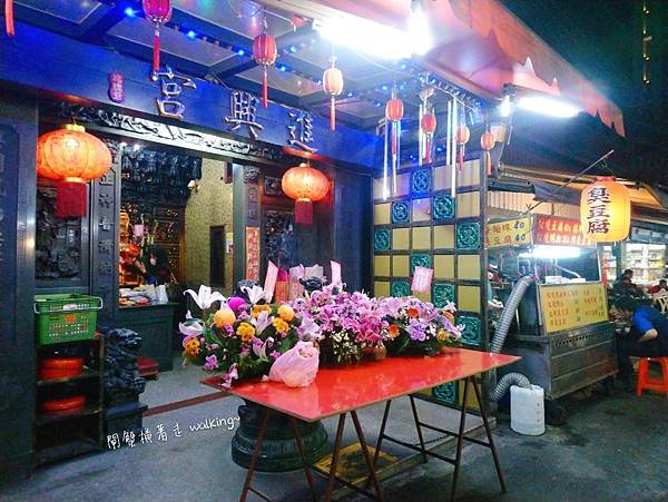 景美夜市-無名臭豆腐 進興宮廟口旁(9)