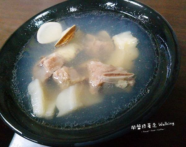 金銘雞腿魯肉飯(10).JPG