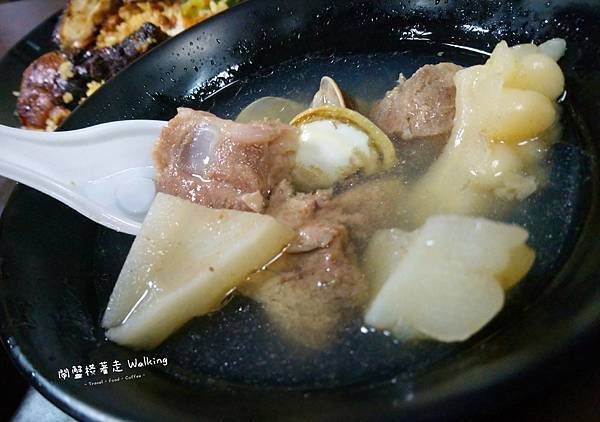 金銘雞腿魯肉飯(16).JPG