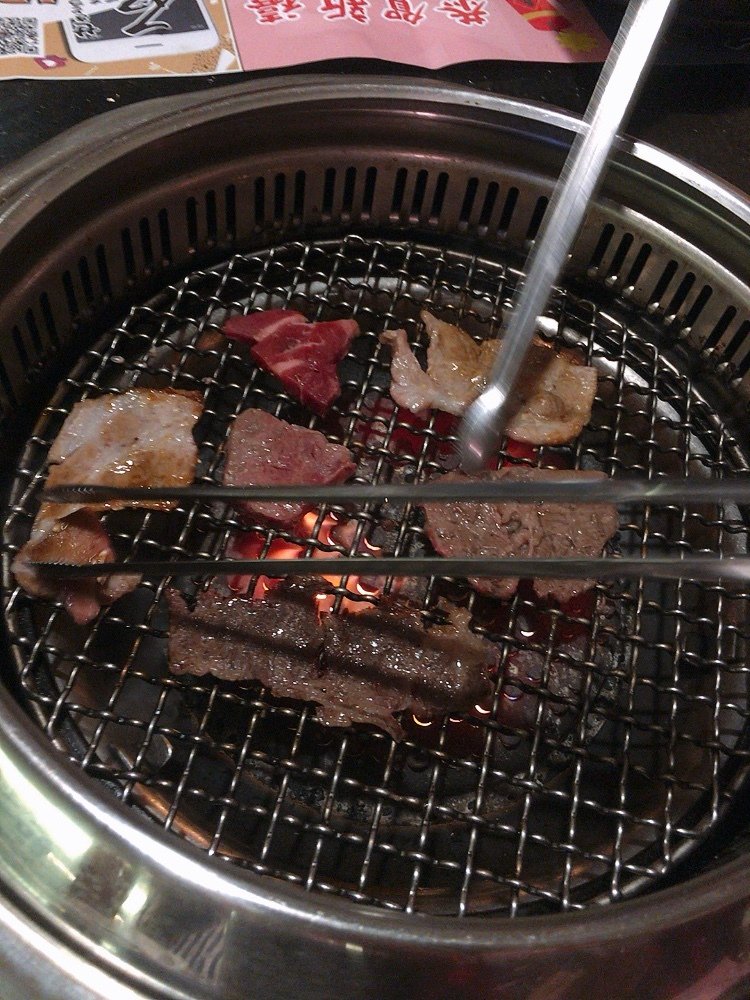 石頭日式炭火燒肉 （永康尊貴館 ）燒烤