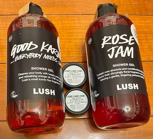 LUSH 和諧心靈、玫瑰果醬 沐浴露～泡超多，用量很省