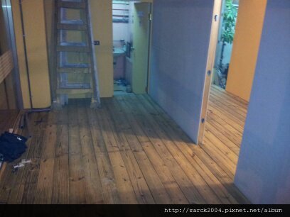 2012/8/19-20-北市廣州街CAMA加盟店木地板施工-使用戶外材:南方松
