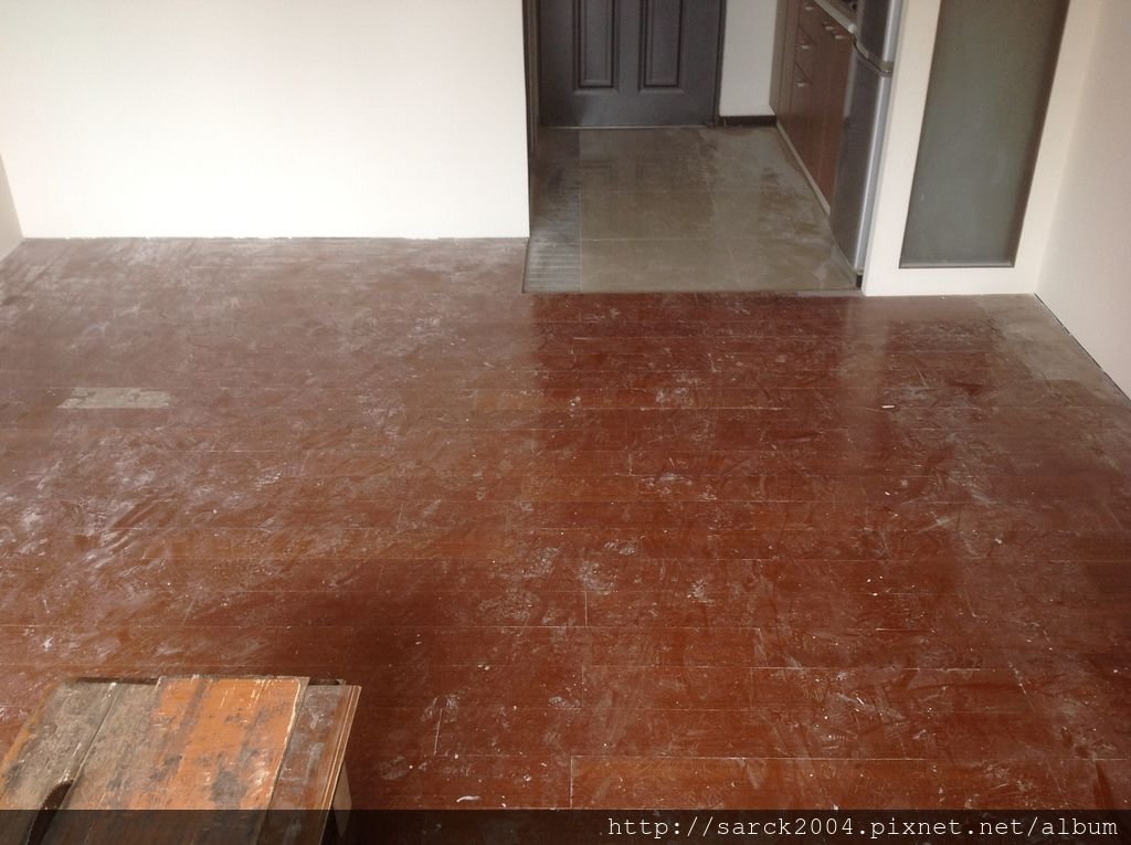 風格木地板*2013*北市八德路木地板直鋪封面施工*實木地板上在鋪上一層新的木地板唷*品名:里斯本-美國篇卡本特系列/海島型超耐磨木地板!