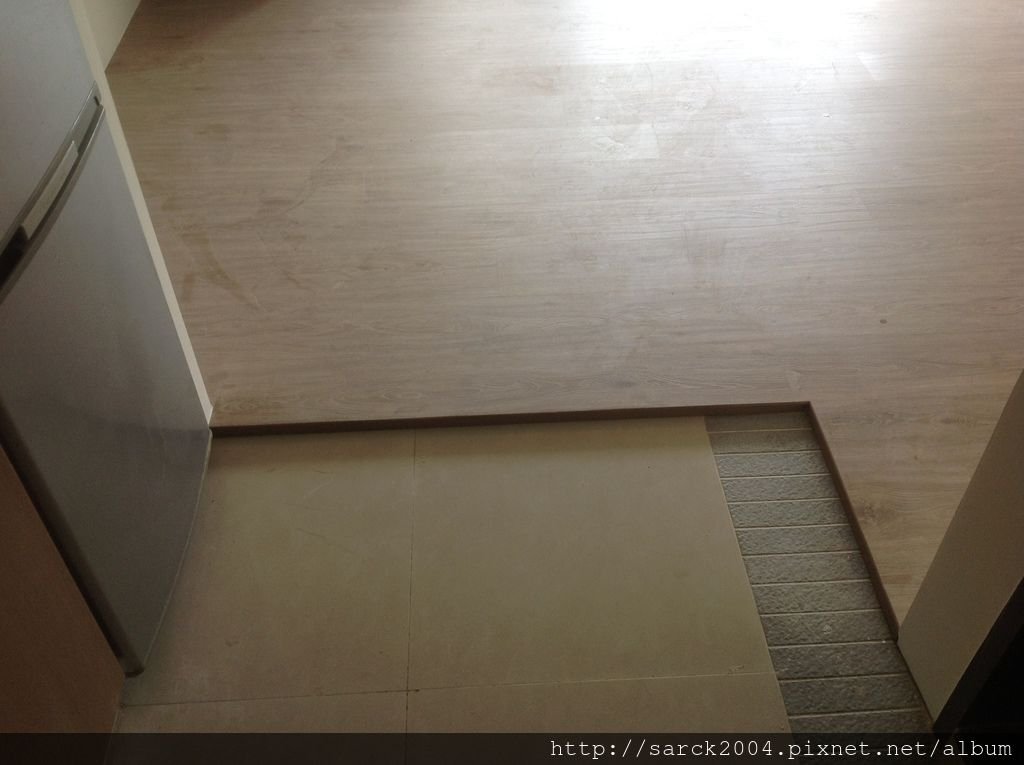 風格木地板*2013*北市八德路木地板直鋪封面施工*實木地板上在鋪上一層新的木地板唷*品名:里斯本-美國篇卡本特系列/海島型超耐磨木地板!