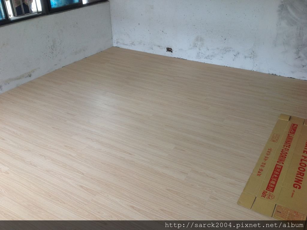 品名:台灣檜木/海島型超耐磨木地板