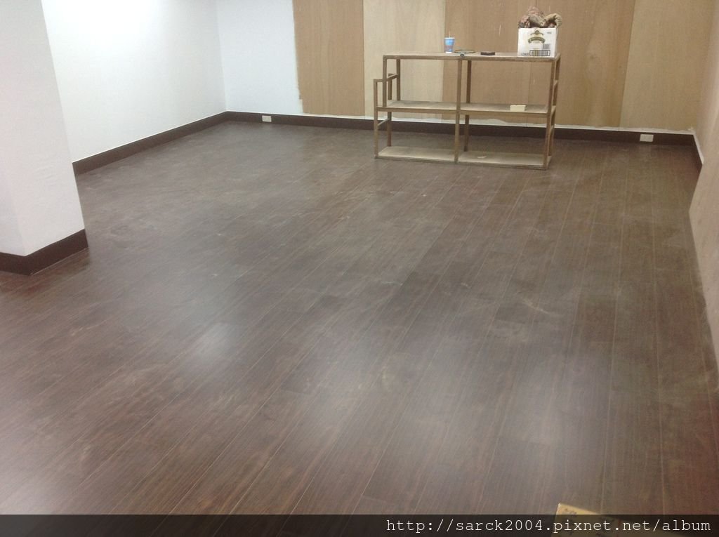 品名:紫檀木/海島型超耐磨木地板