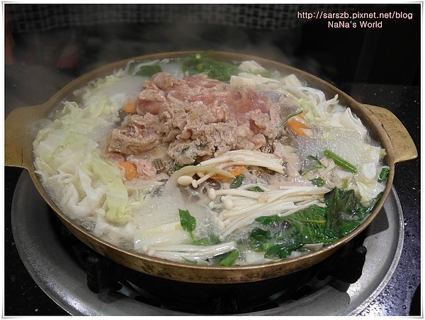 韓國烤肉熱呼呼的烤