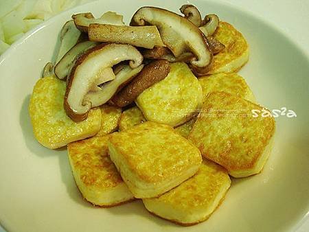 蛋豆腐香菇備用