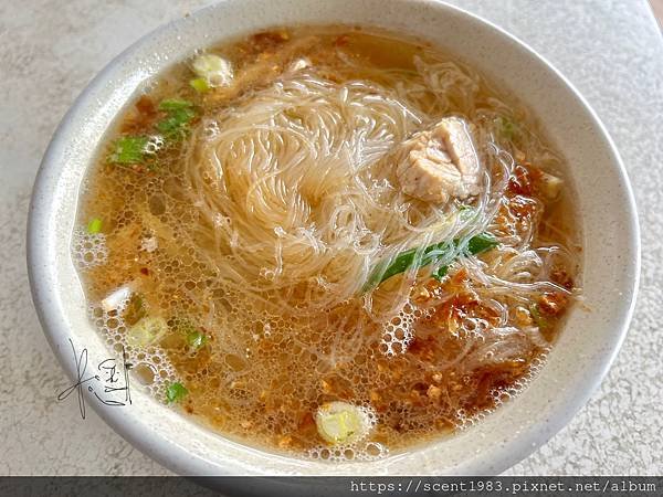 激推【半食記】高雄美食「美家鄉美濃粄條」必點客家小炒 滷豬腳