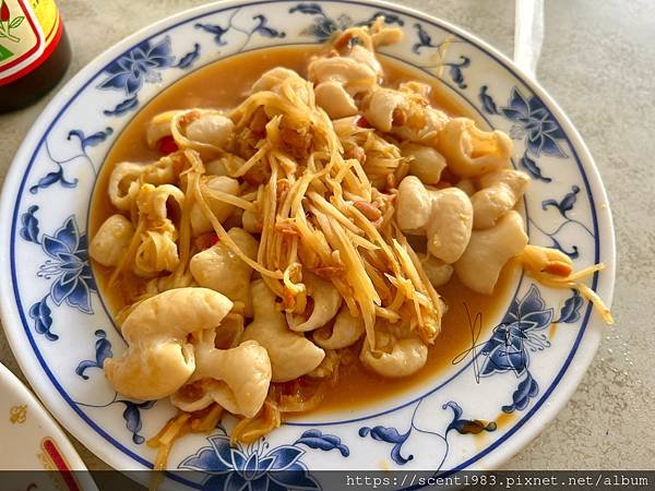 激推【半食記】高雄美食「美家鄉美濃粄條」必點客家小炒 滷豬腳