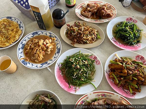 激推【半食記】高雄美食「美家鄉美濃粄條」必點客家小炒 滷豬腳