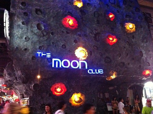 芭達雅moon gogobar