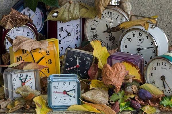 watches-alarm-clock-time-change-transience.jpg