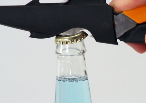 Fiskars&apos; Cuts+More Scissors-2.jpg