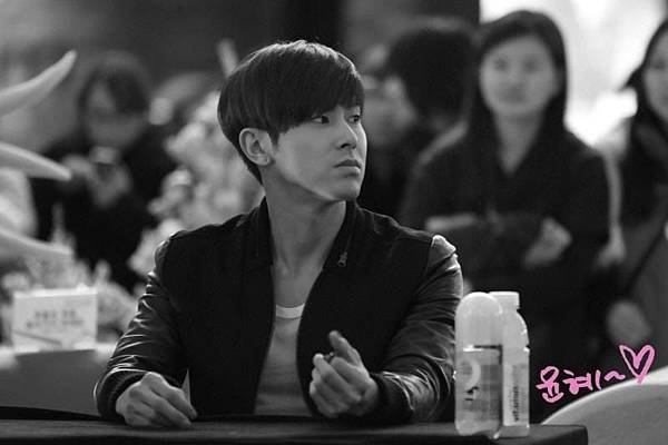 121208 yunho 4