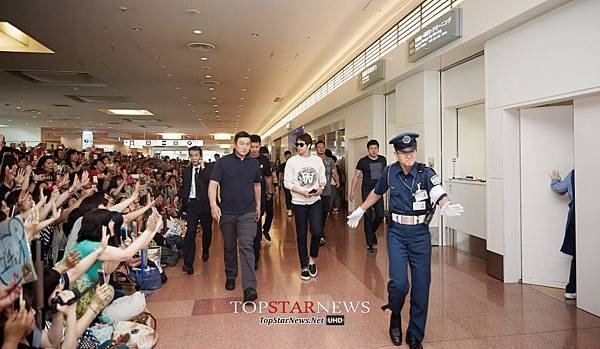 140708 Top Star News-1.jpg