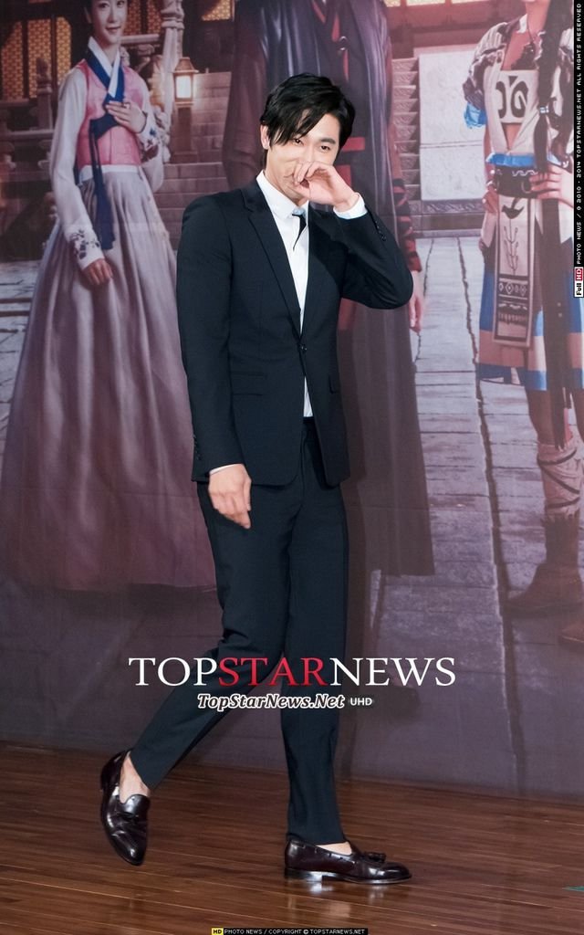 140729 Top Star News-5