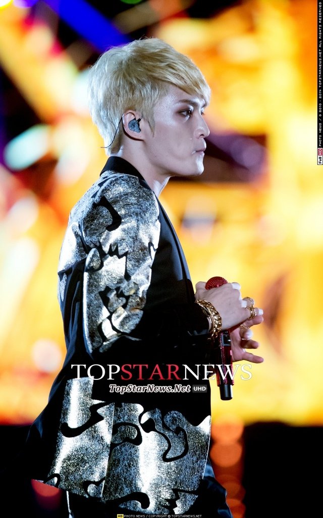 140809 Top Star News-7.jpg