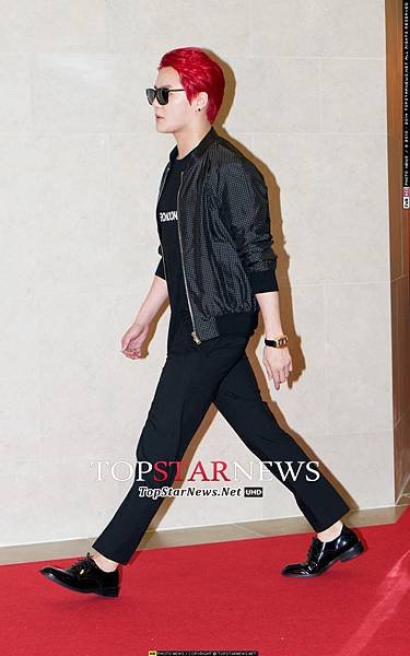 140825 Top Star News-4.jpg