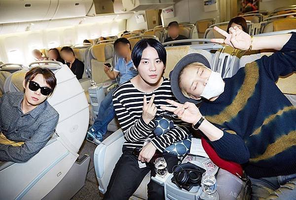 140910 JYJ Official-1