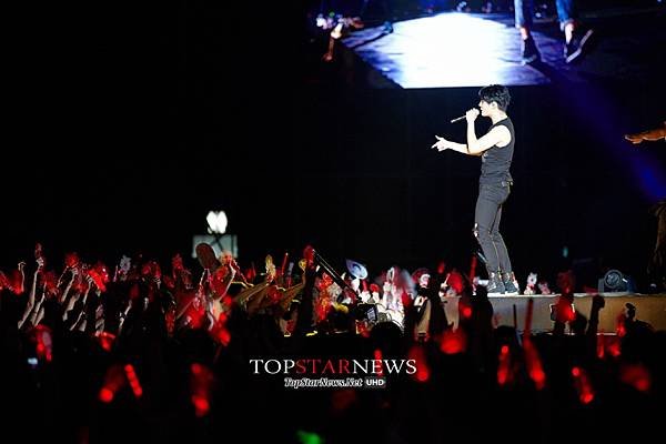 140912 Top Star News-4.jpg