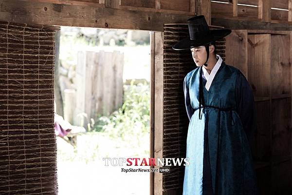 140928 Top Star News-3.jpg