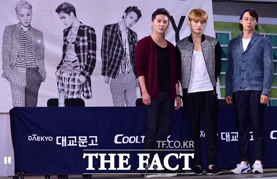 140929 thefact-6.jpg