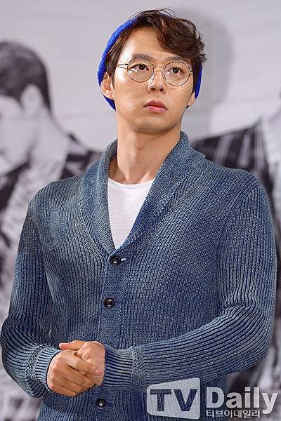 140929 tvdaily-15.jpg